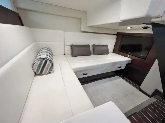 Monterey 345 Sport Yacht