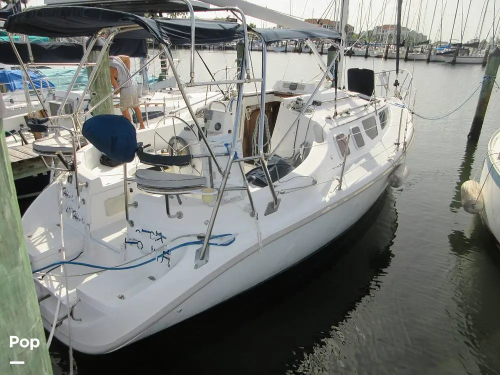 2001 Hunter 320