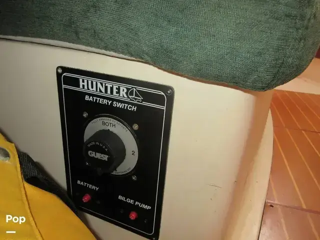 Hunter 320