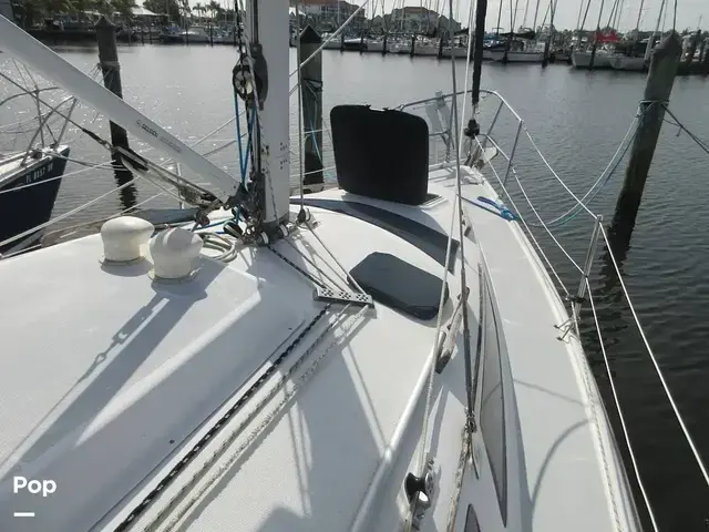 Hunter 320