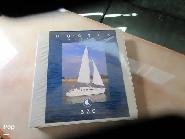 Hunter 320