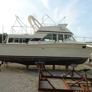 1980 Chris-Craft 380 Corinthian