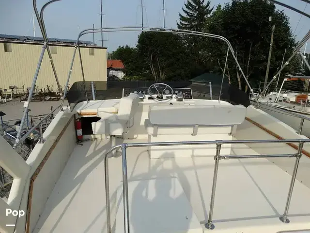 Chris Craft Corinthian 380