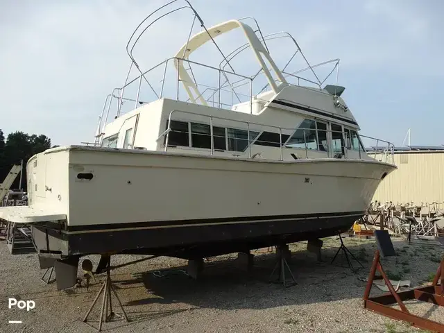 Chris Craft Corinthian 380