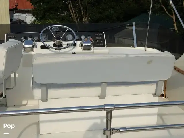 Chris Craft Corinthian 380