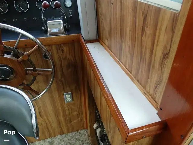 Chris Craft Corinthian 380