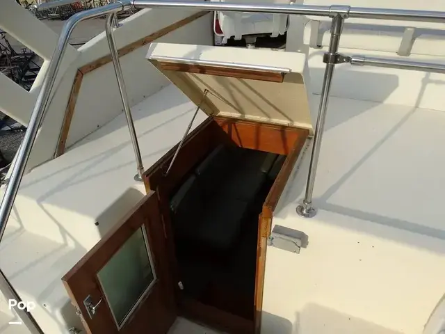 Chris Craft Corinthian 380