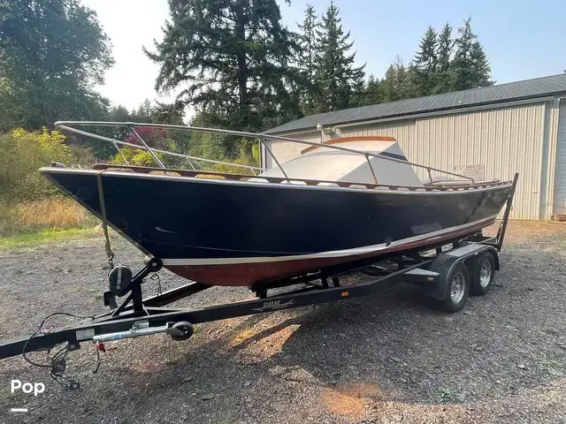 Chris-Craft Cutlass Cavalier