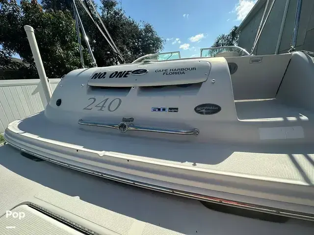 Sea Ray 240 Sundeck