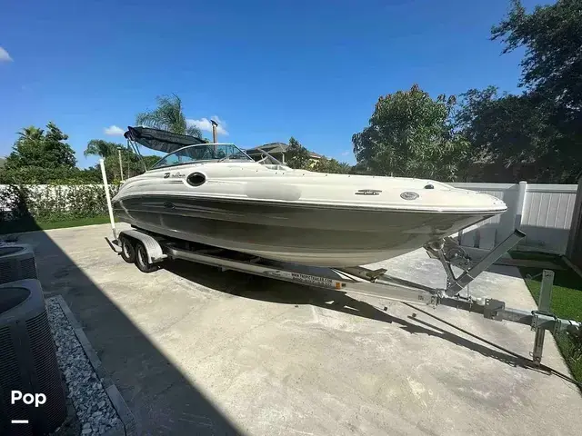 Sea Ray 240 Sundeck