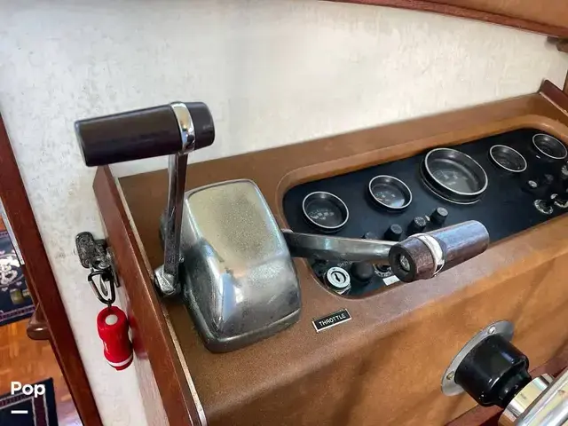 Mainship 34 Trawler