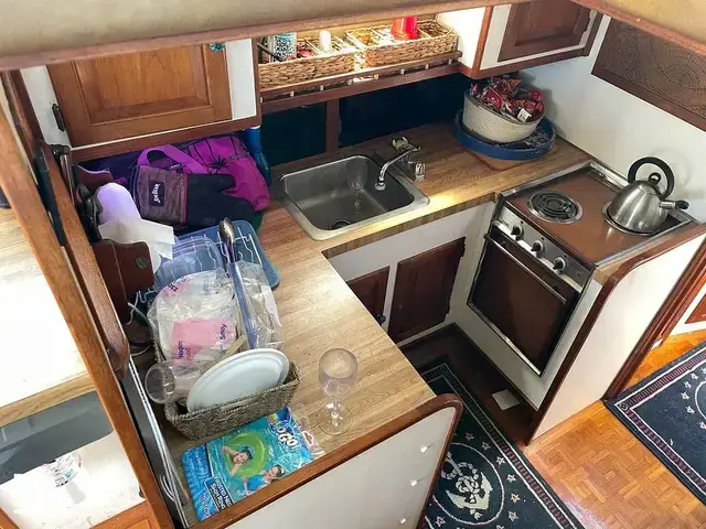 Mainship 34 Trawler