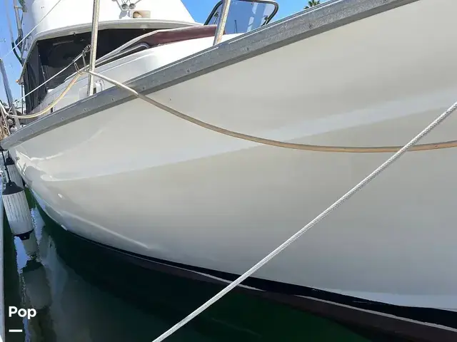 Mainship 34 Trawler