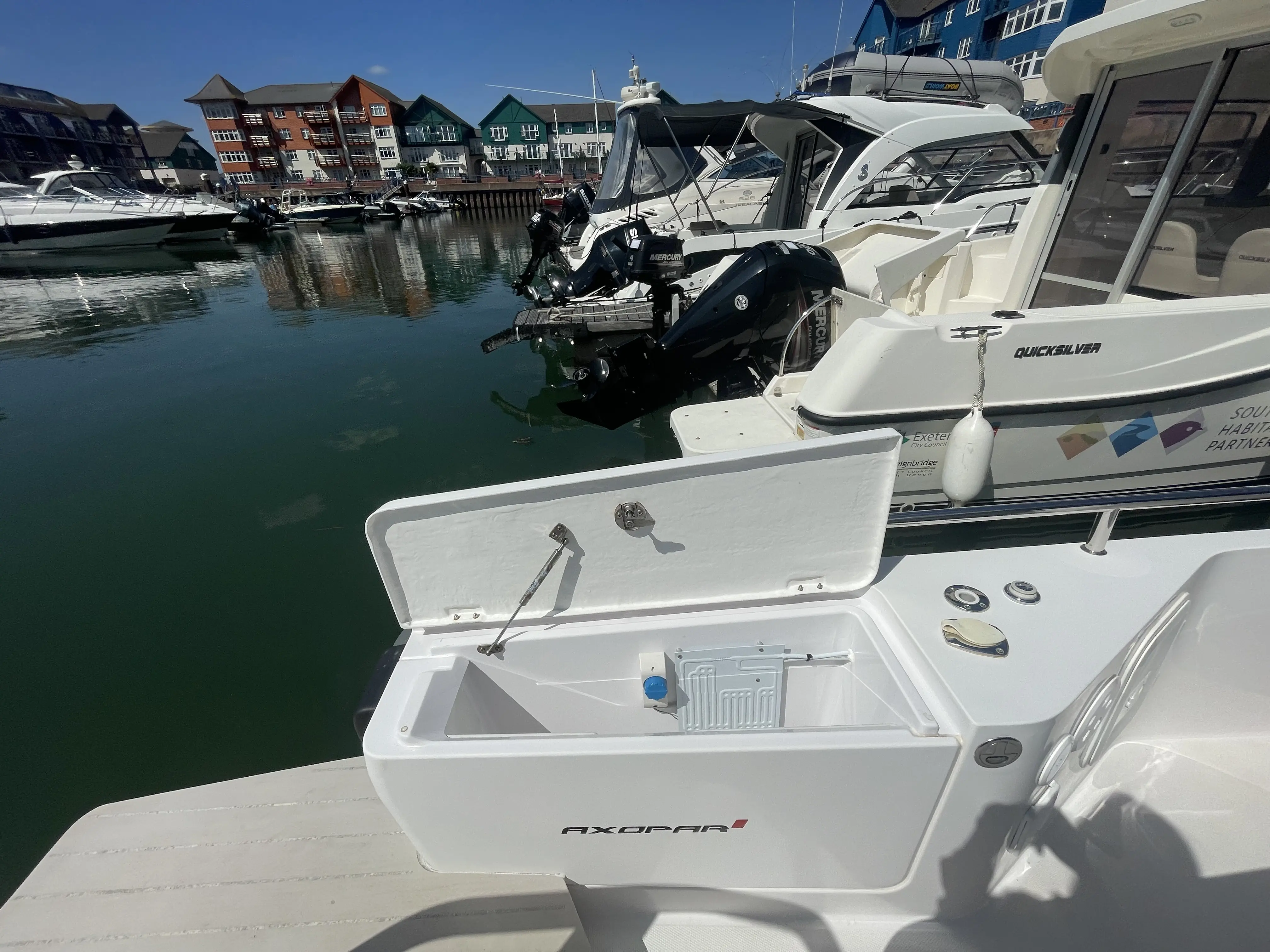 2019 Axopar 28 cabin