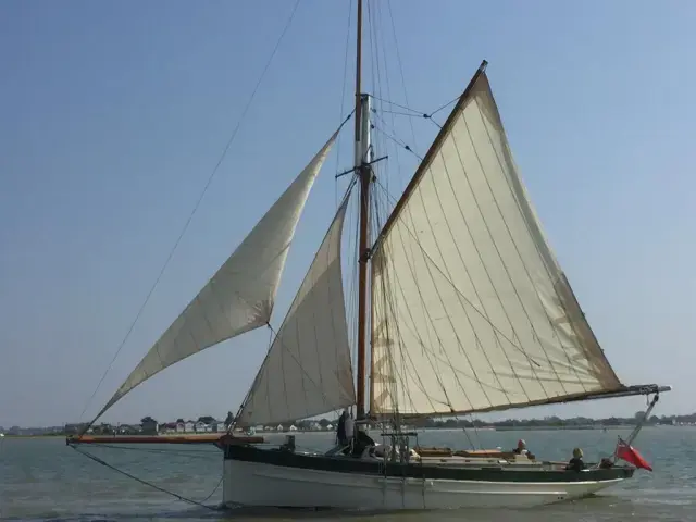 1983 South Coast 36ft grp smack yacht