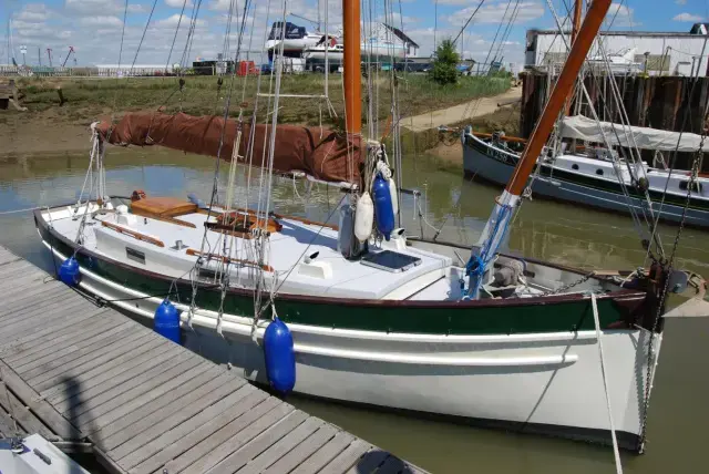 1983 South Coast 36ft grp smack yacht