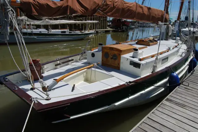 1983 South Coast 36ft grp smack yacht