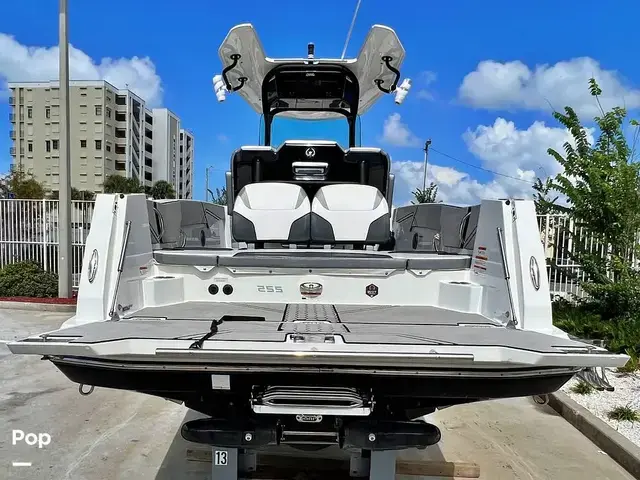 Scarab 255 Open