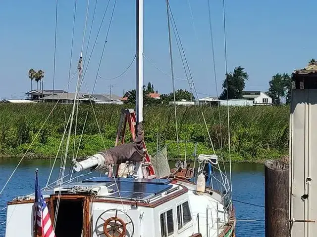 Island Trader Motorsailer 40