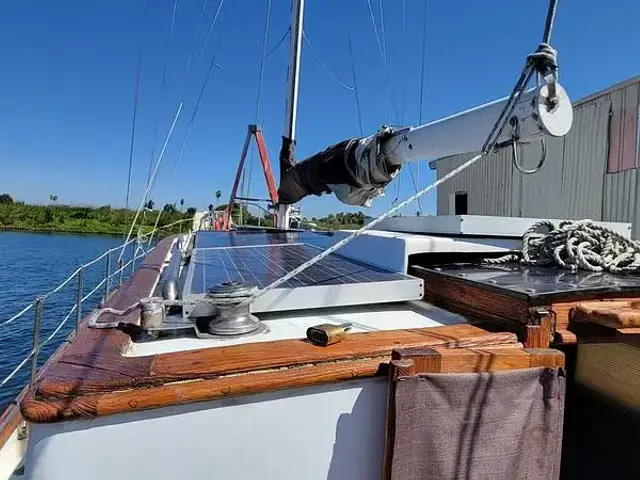 Island Trader Motorsailer 40