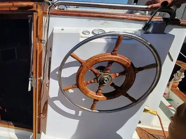 Island Trader Motorsailer 40