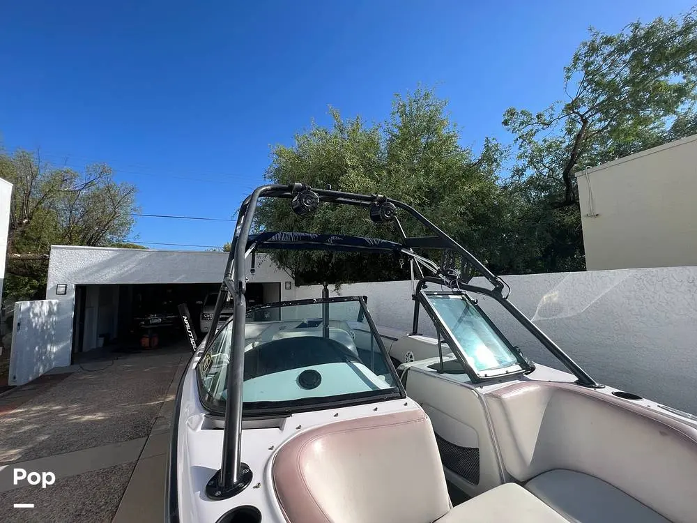 2000 Nautique 21