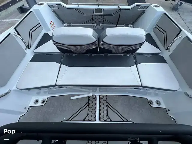 Scarab 255 Open