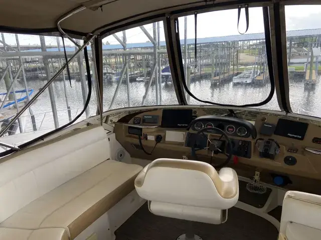 Carver 444 Cockpit Motor Yacht