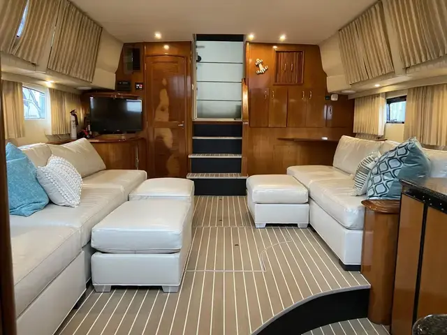 Carver 444 Cockpit Motor Yacht