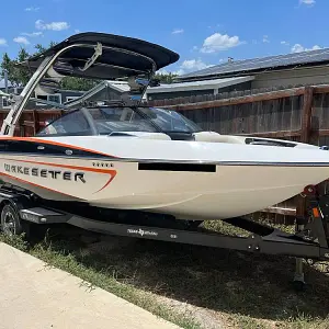 2014 Malibu 21 VLX