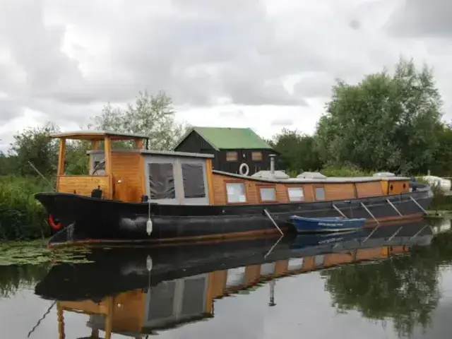 Steel Liveboard Dutch Barge Houseboat with mooring