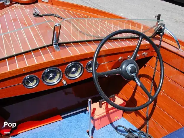 Chris Craft 18 Deluxe Utility