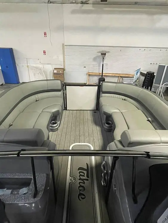 2022 Tahoe 2385 waketoon