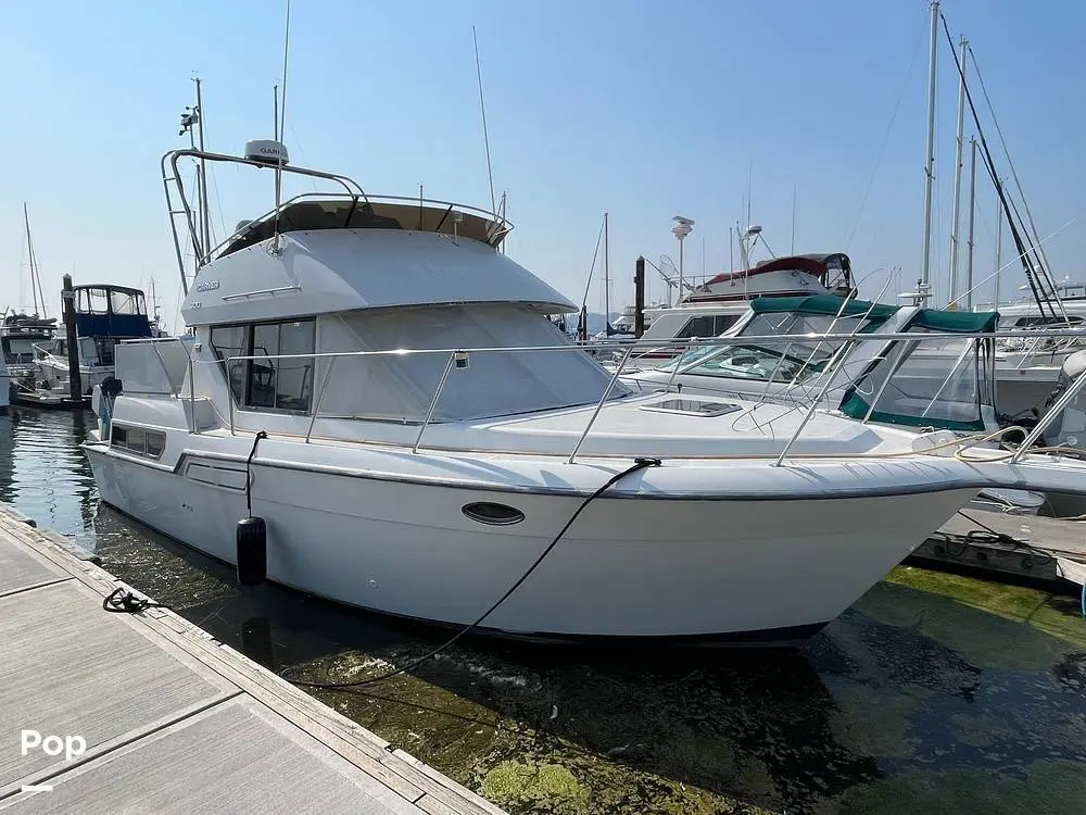 1994 Carver 300 aft cabin