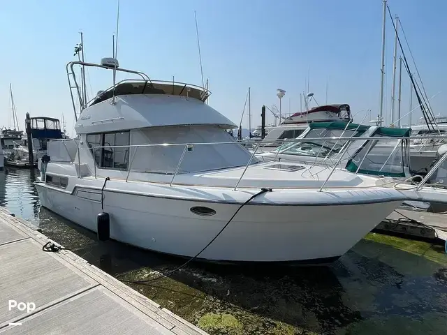 Carver 300 Aft Cabin