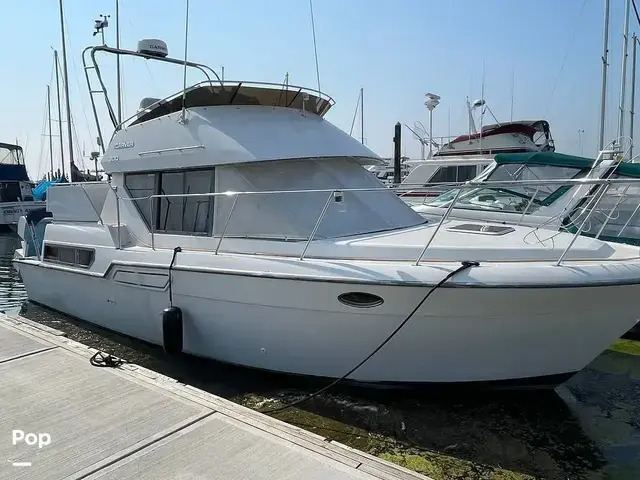 Carver 300 Aft Cabin