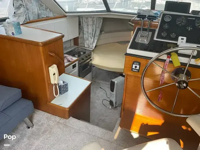 Carver 300 Aft Cabin