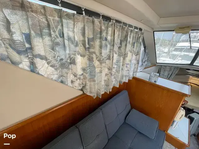 Carver 300 Aft Cabin