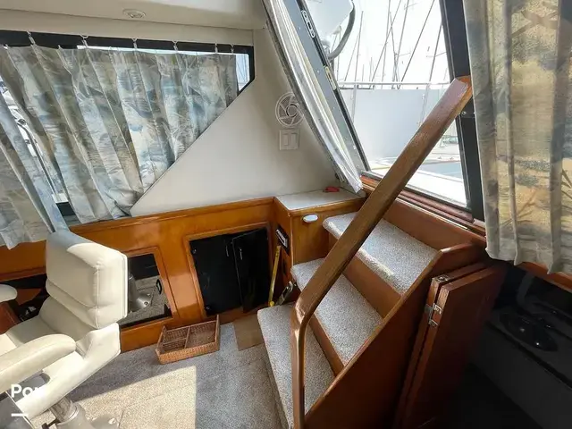 Carver 300 Aft Cabin