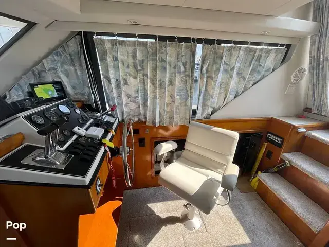 Carver 300 Aft Cabin