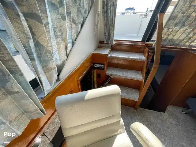 Carver 300 Aft Cabin