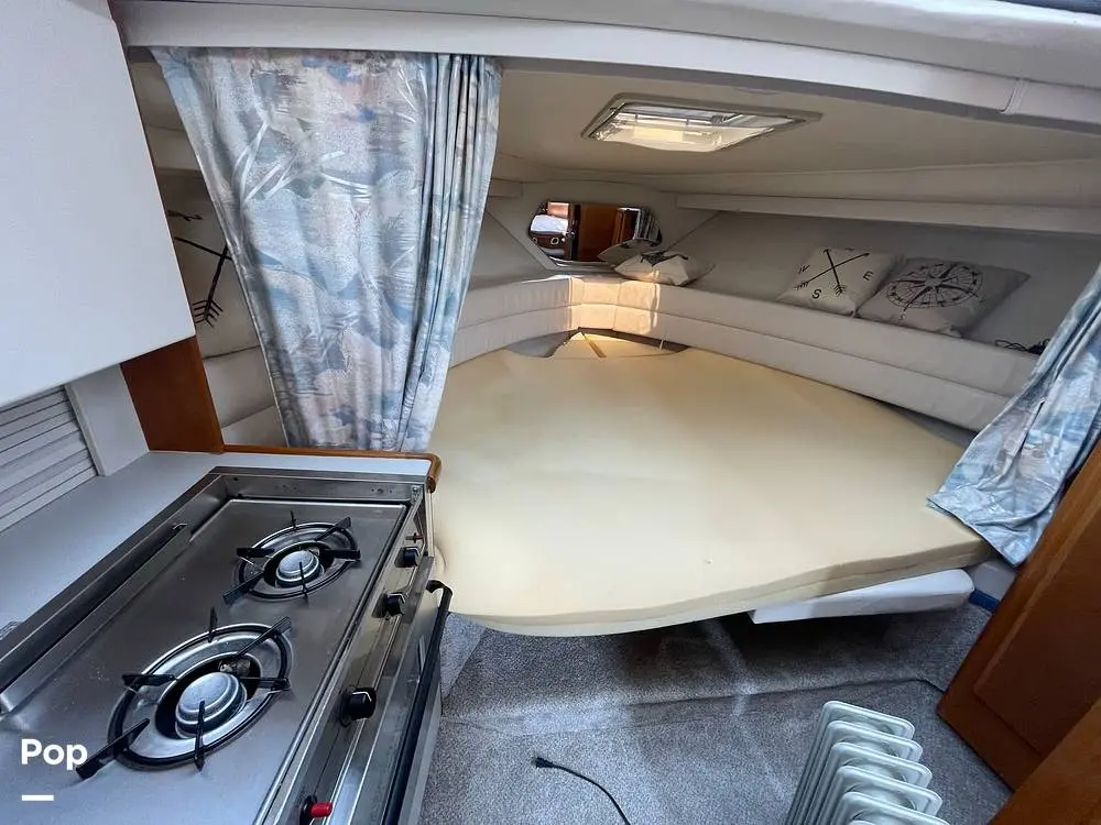 1994 Carver 300 aft cabin