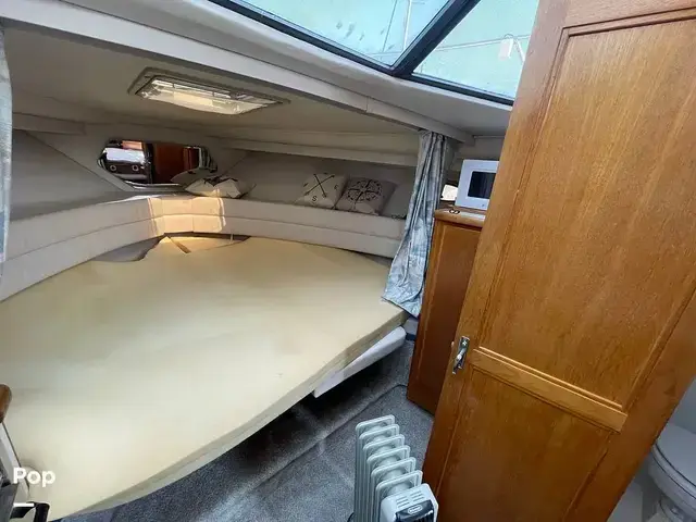 Carver 300 Aft Cabin