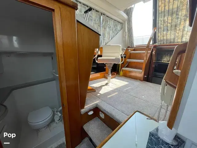 Carver 300 Aft Cabin