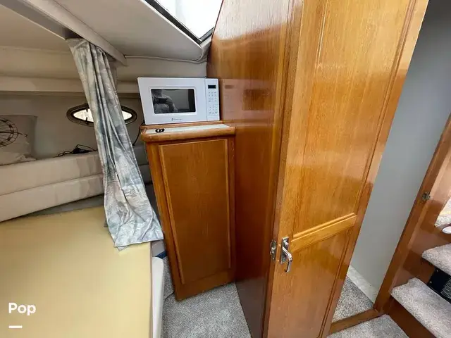 Carver 300 Aft Cabin