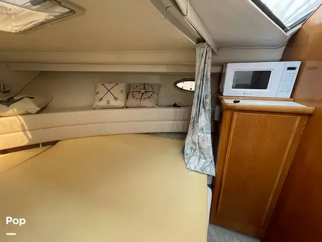 Carver 300 Aft Cabin