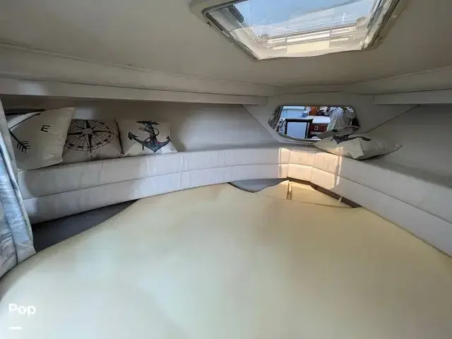 Carver 300 Aft Cabin