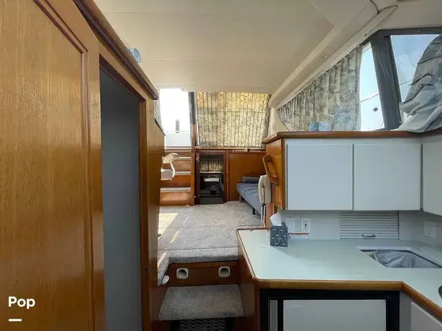 Carver 300 Aft Cabin