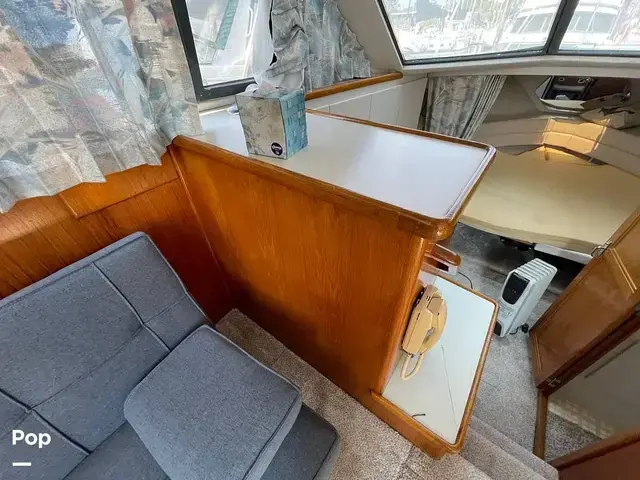 Carver 300 Aft Cabin