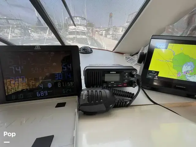 Carver 300 Aft Cabin